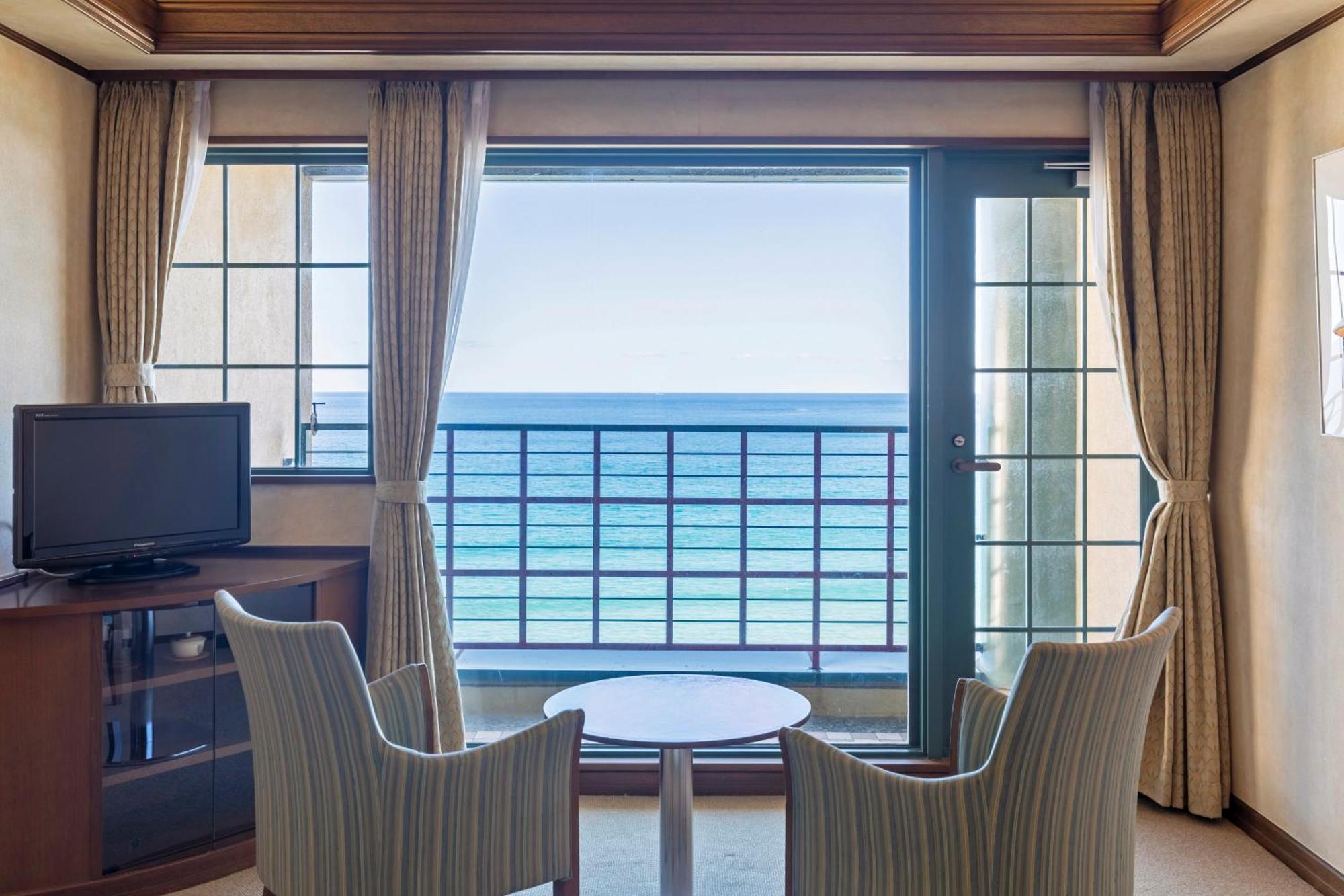 Hotel Riviera Shishikui Каййо Екстер'єр фото